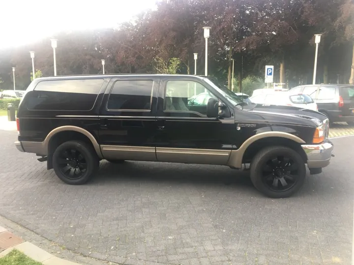 Ford Excursion