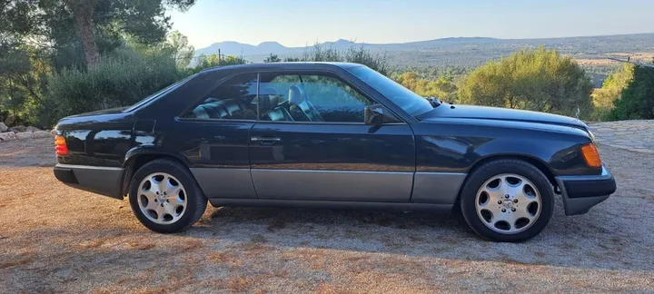 Mercedes-Benz 300
