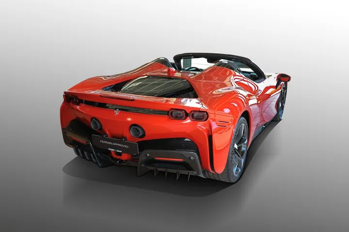 Ferrari SF90