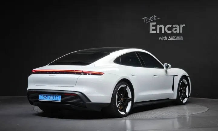 Porsche Taycan
