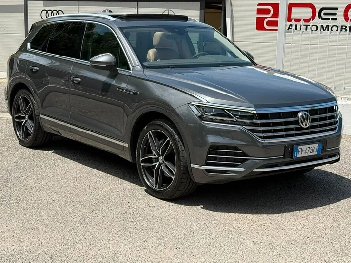 Volkswagen Touareg