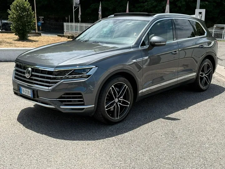 Volkswagen Touareg