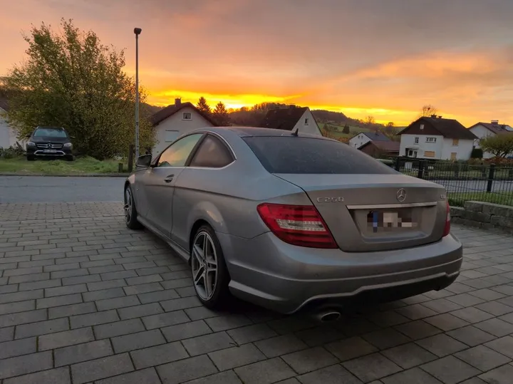 Mercedes-Benz C 250
