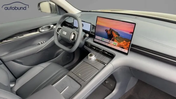 Geely E5