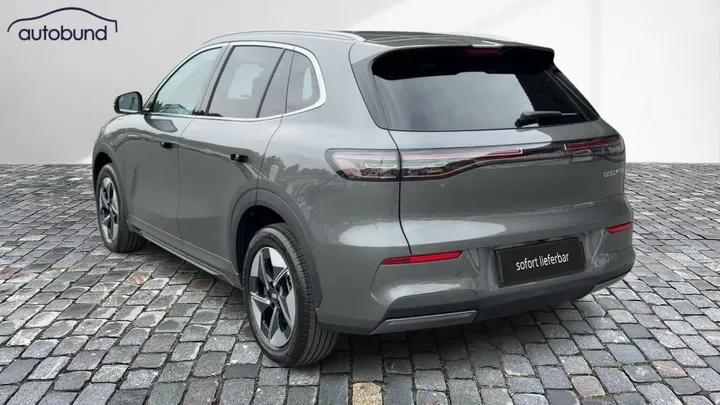 Geely E5