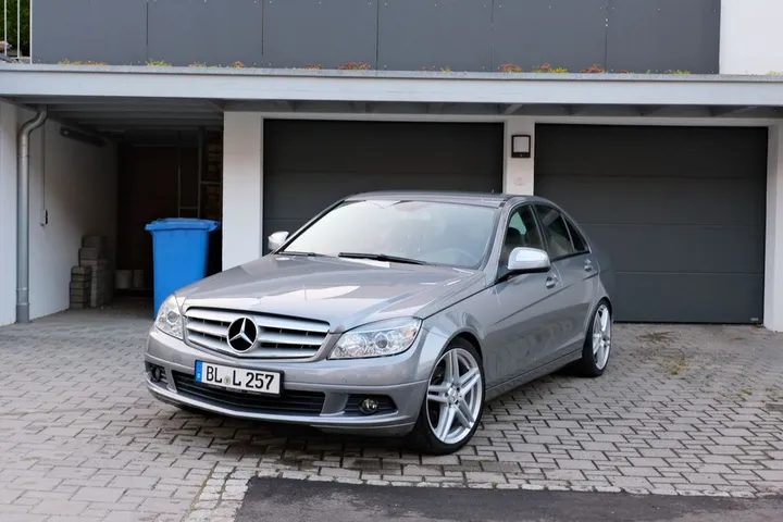 Mercedes-Benz C 180