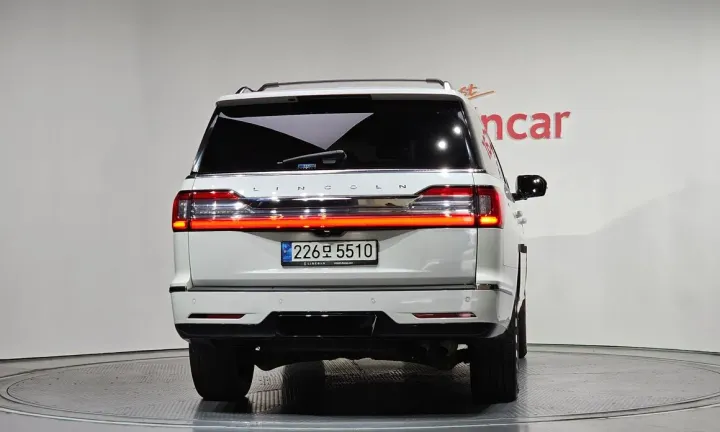Lincoln Navigator