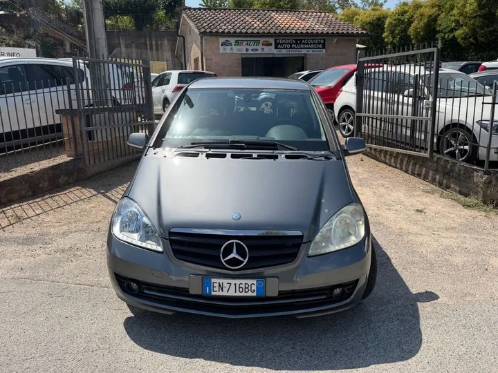 Mercedes-Benz A 180