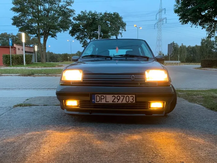 Renault R 5