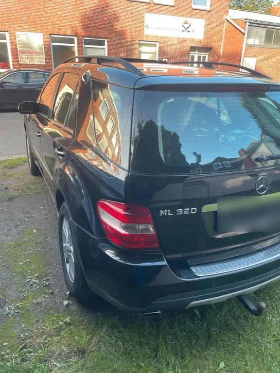 Mercedes-Benz ML 320