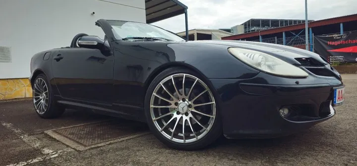 Mercedes-Benz SLK 230
