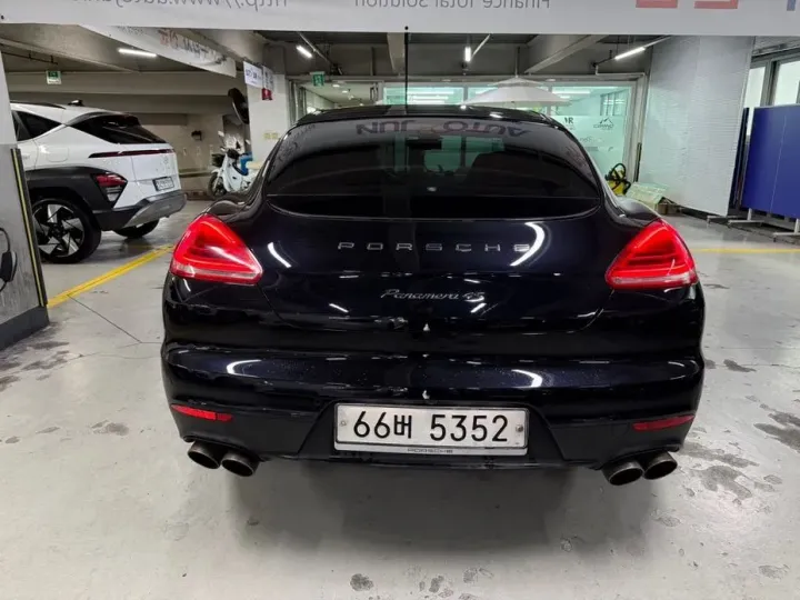 Porsche Panamera