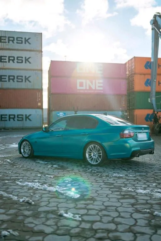 BMW 330