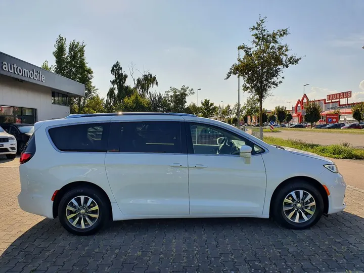 Chrysler Pacifica