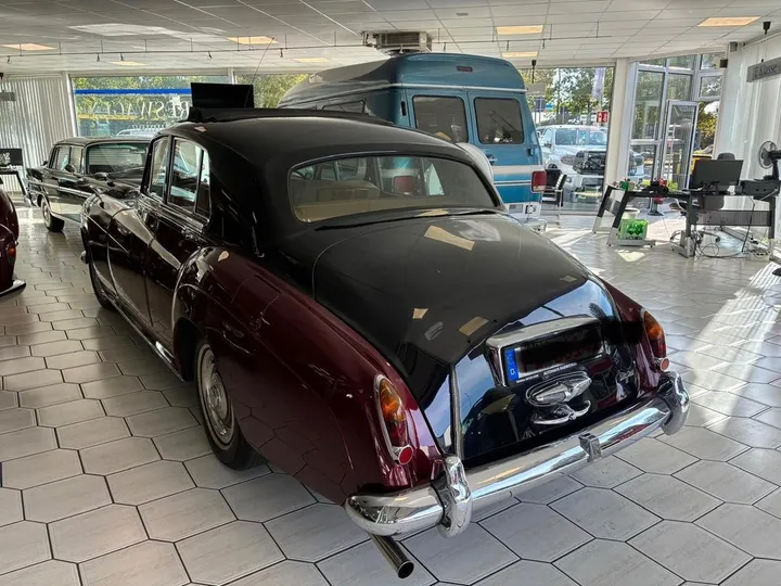 Rolls-Royce Silver Cloud