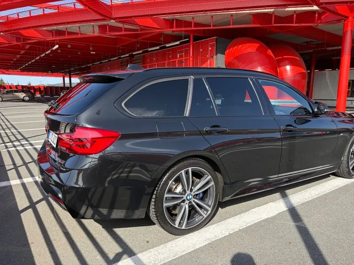 BMW 335