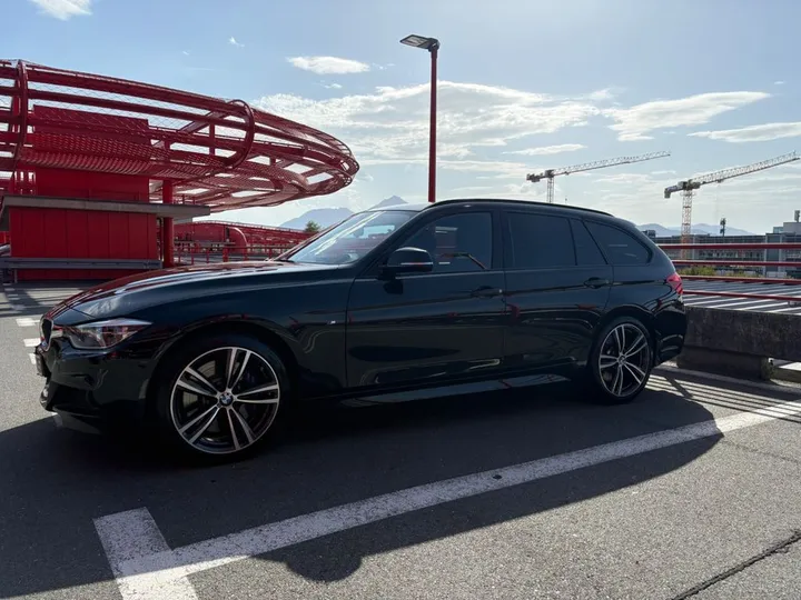 BMW 335