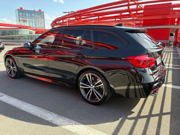 BMW 335