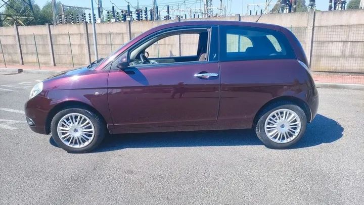 Lancia Ypsilon