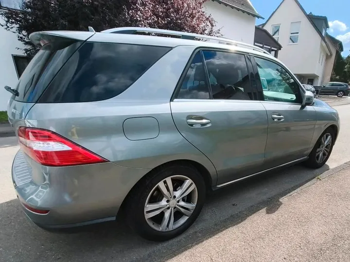 Mercedes-Benz ML 350