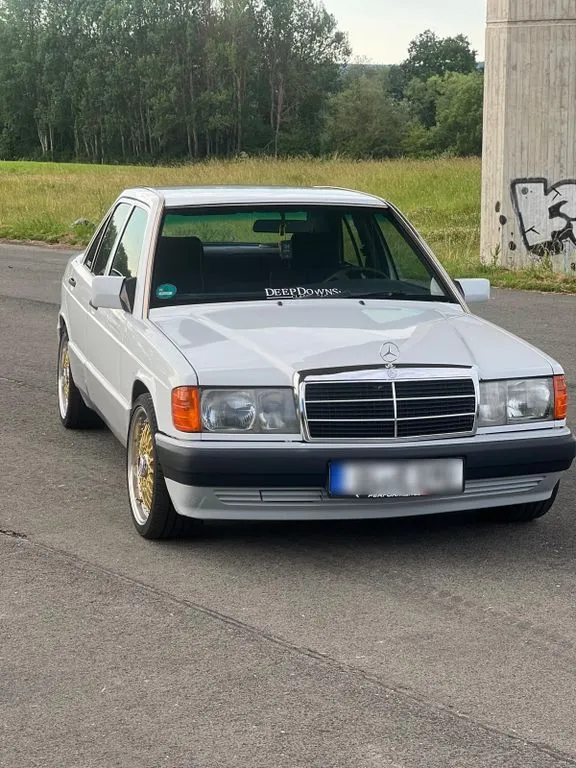 Mercedes-Benz 190
