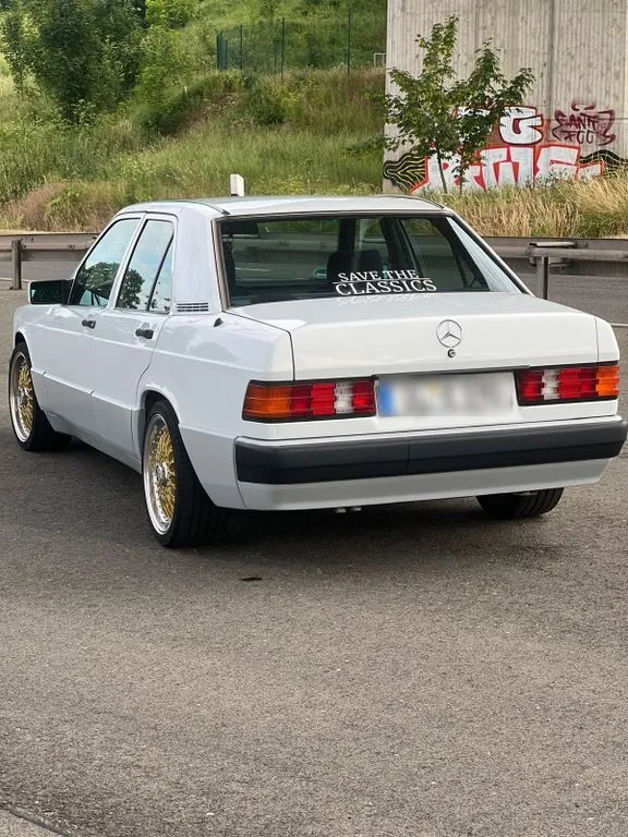 Mercedes-Benz 190