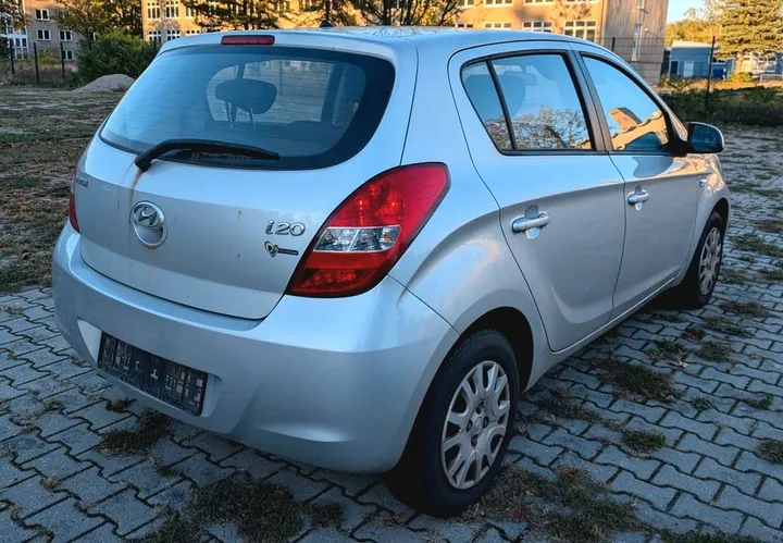 Hyundai i20