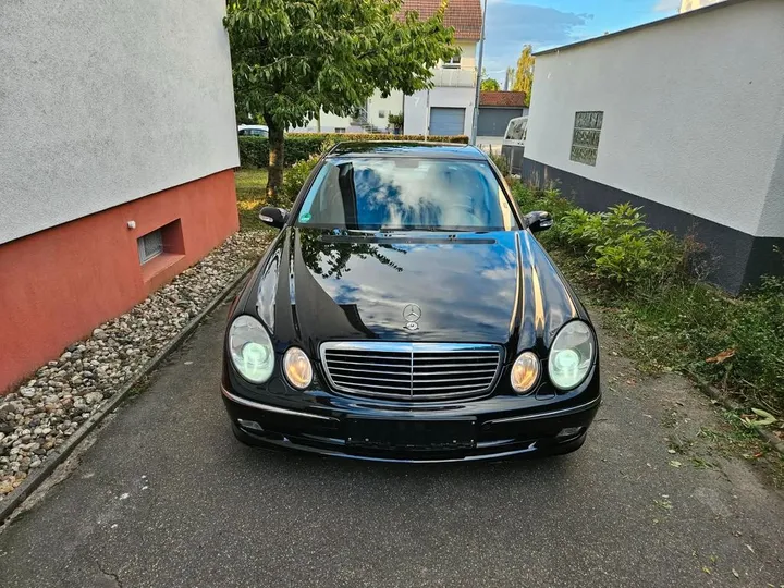 Mercedes-Benz E 280