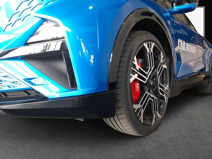 Alpine A390