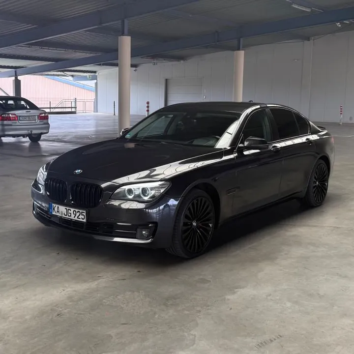 BMW 740