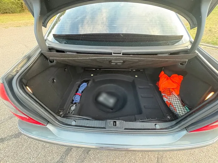 Mercedes-Benz E 320