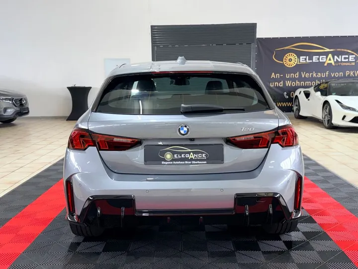 BMW 120