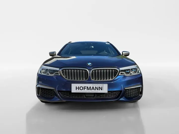 BMW M550