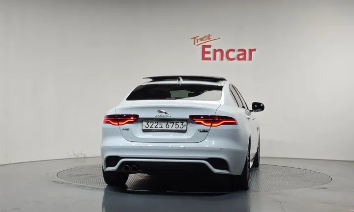 Jaguar XE