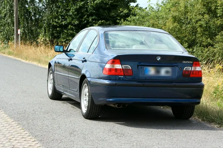 BMW 320