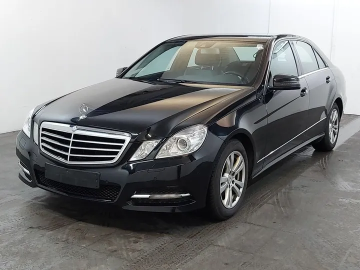 Mercedes-Benz E 220
