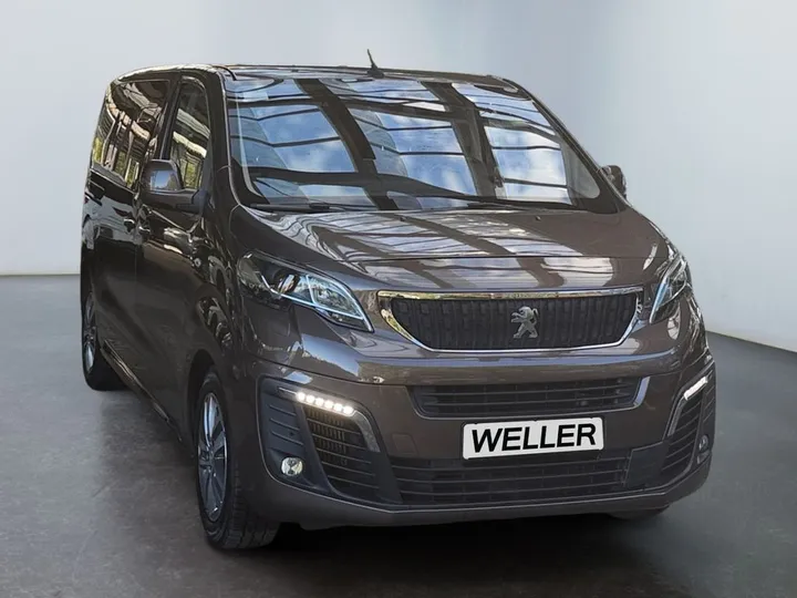 Peugeot Traveller
