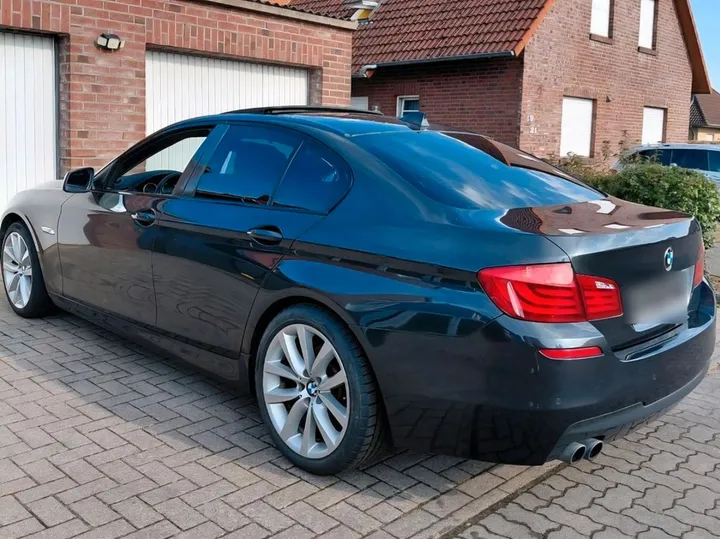 BMW 523