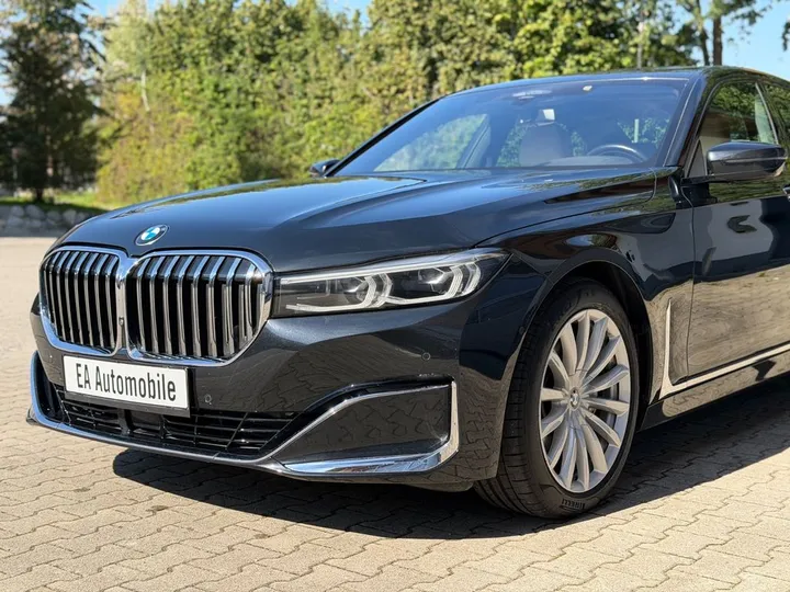 BMW 730