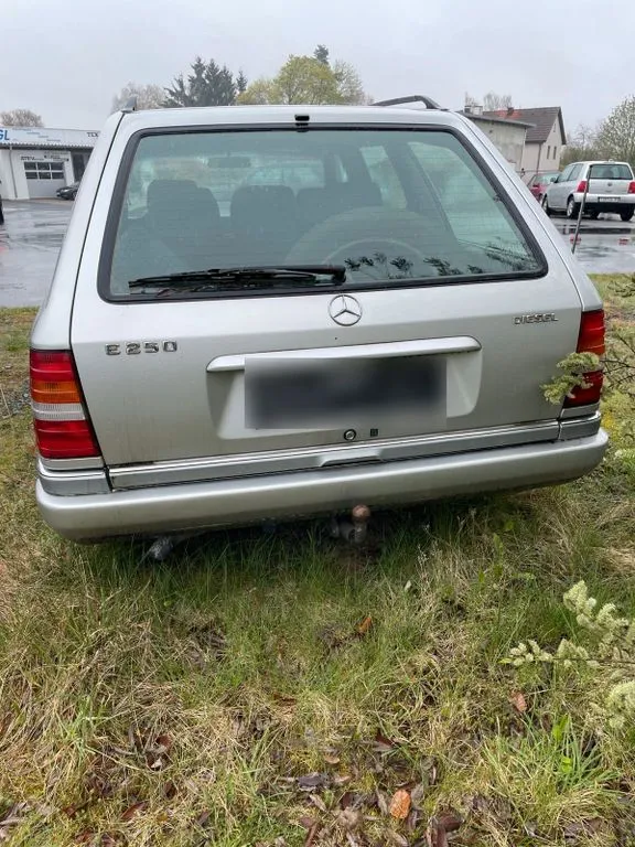 Mercedes-Benz E 250