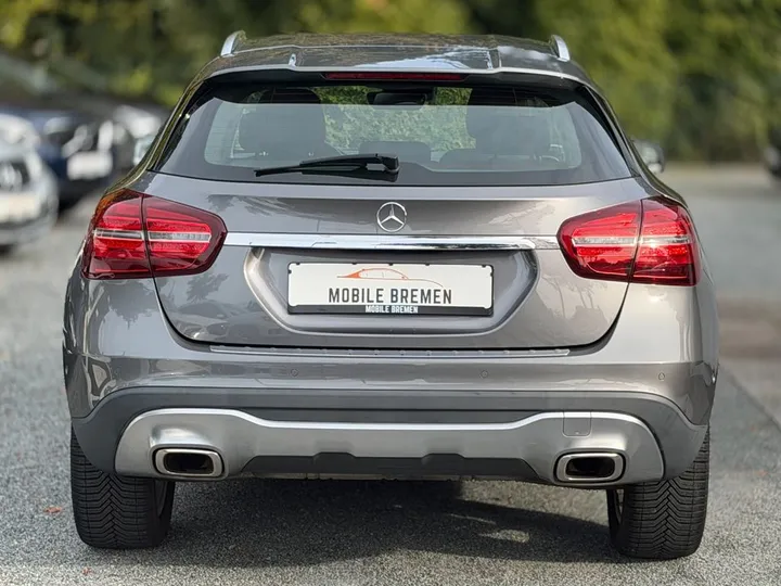 Mercedes-Benz GLA 200