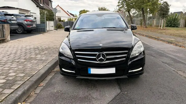 Mercedes-Benz CE 300