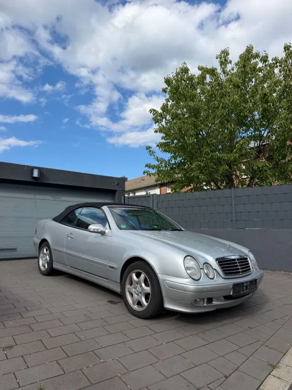 Mercedes-Benz CLK 200