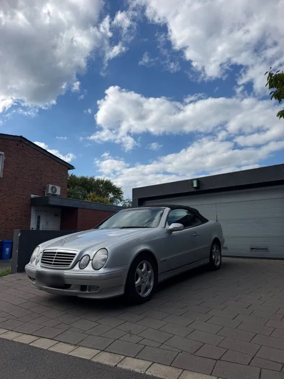Mercedes-Benz CLK 200