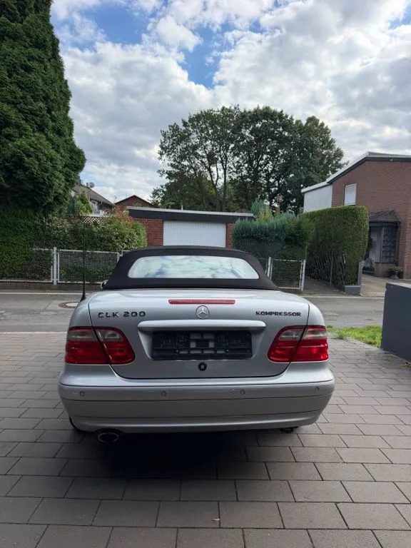 Mercedes-Benz CLK 200