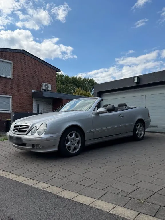 Mercedes-Benz CLK 200