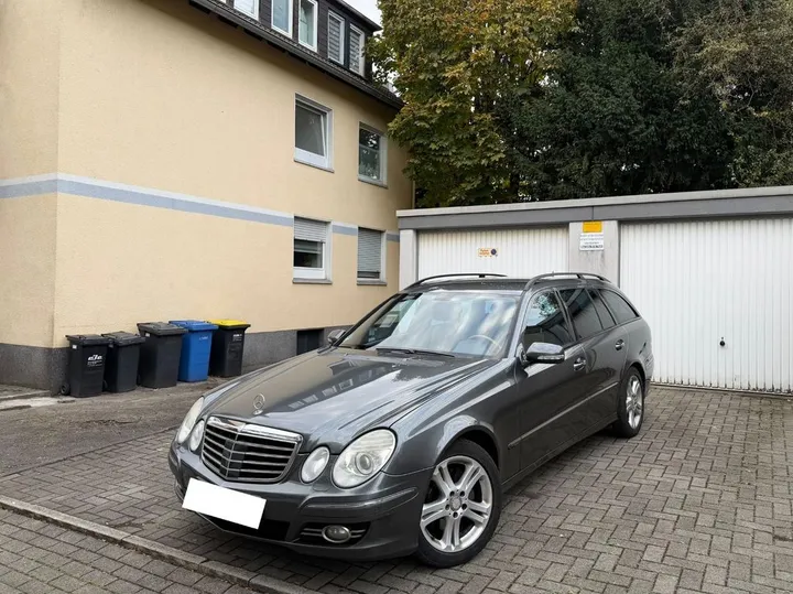 Mercedes-Benz E 320