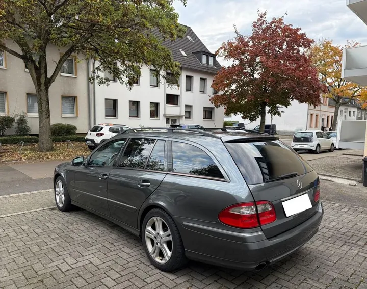Mercedes-Benz E 320