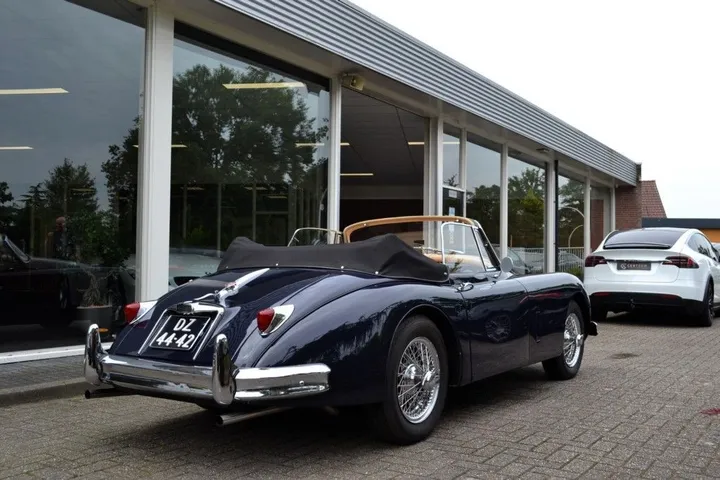 Jaguar XK