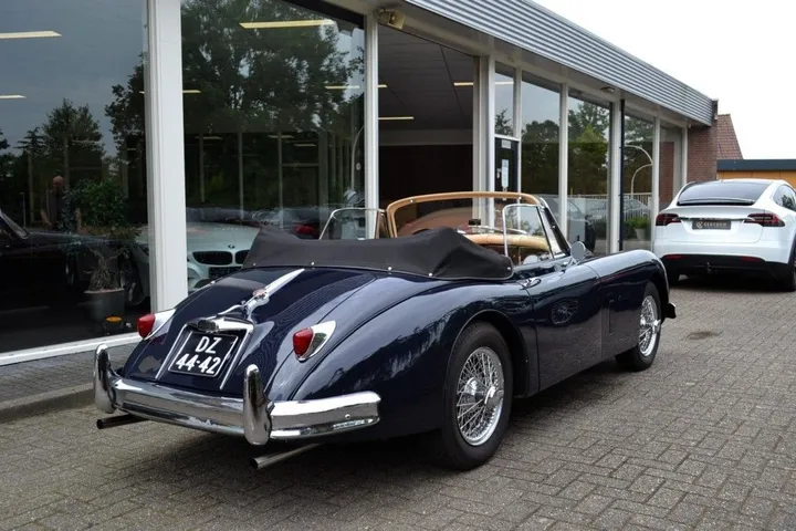 Jaguar XK